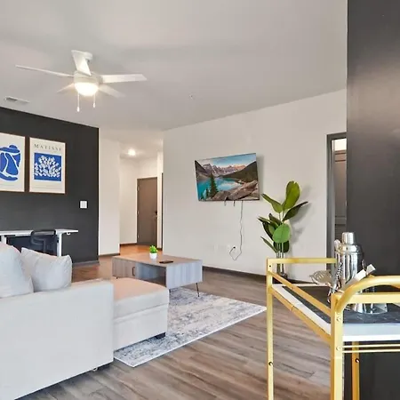 Luxurious King 3Br Suitein North Raleigh!